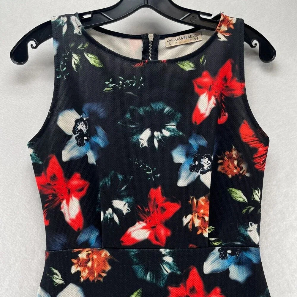 Pull&Bear Sheath Dress EUR S MEX 26 US 4 Mini Floral Sleeveless Back Zip Black - Picture 2 of 11